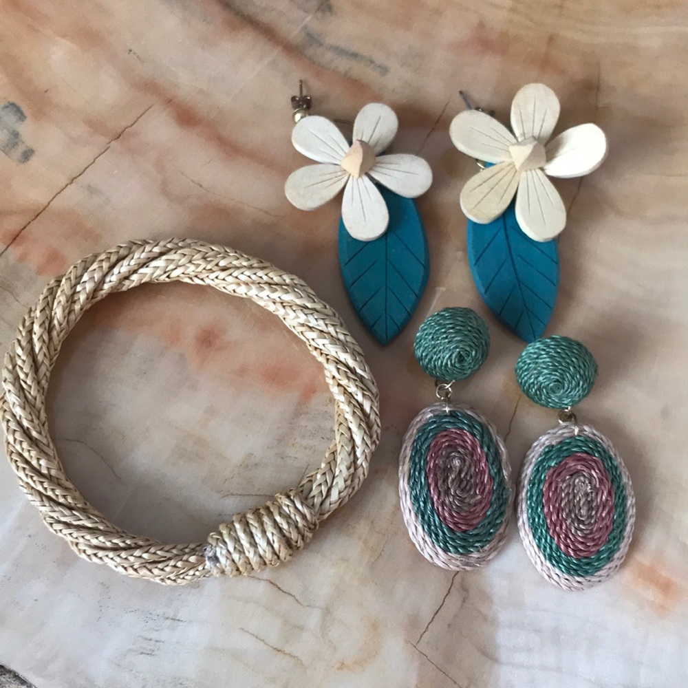 Natural jewellery set lot